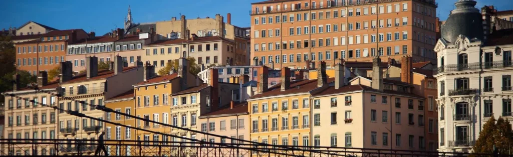 Photos de façades d'immeubles à Lyon