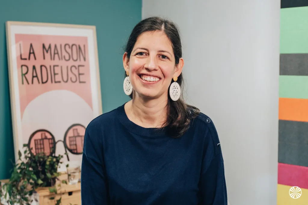 Photo d'Aude-Claire, responsable du pôle Services